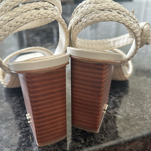 Sam Edelman, white woven sandals size 9 straps around the ankle 3 inch heel - Picture 3 of 3